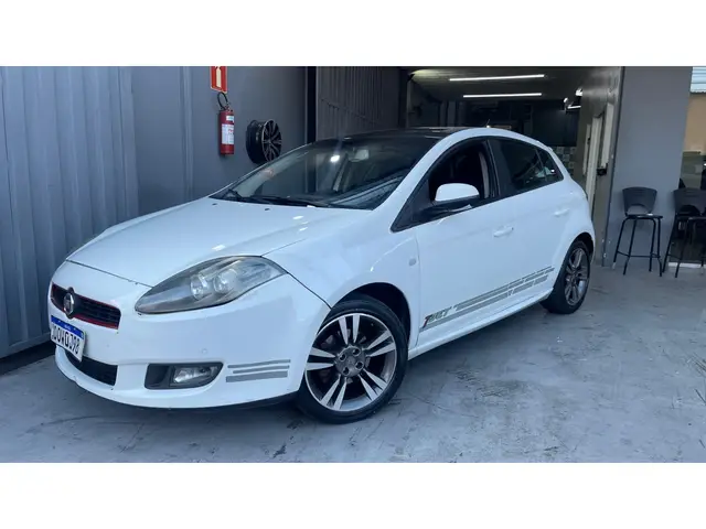 Carro Fiat Bravo 2013 T-Jet 1.4 16V