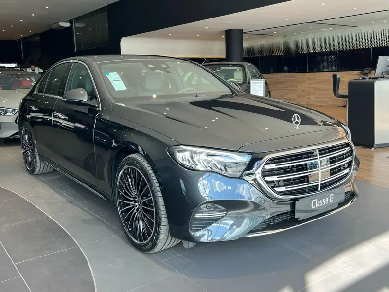 Mercedes-Benz E 300 Exclusive 2.0 Turbo Gasolina (Aut)
