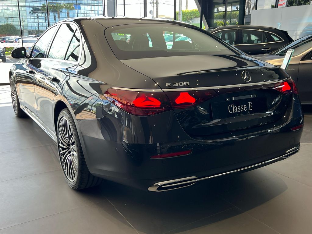 E 300 Exclusive 2.0 Turbo Gasolina (Aut)