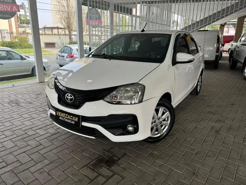 Toyota Etios X Plus 1.5 (Flex)