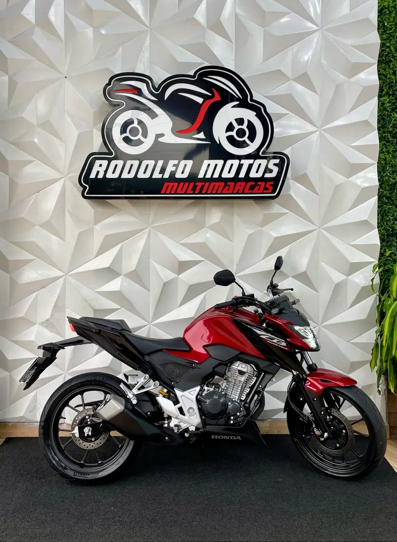 Honda CB 300F Twister (ABS)