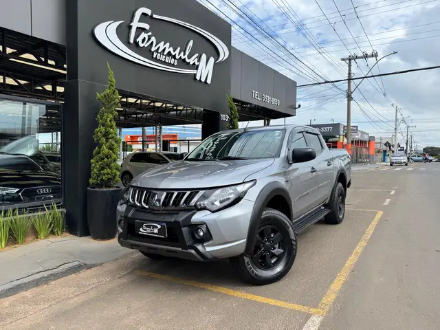 Carro Mitsubishi L200 Triton Outdoor 2023 GLS 2.4 Turbo