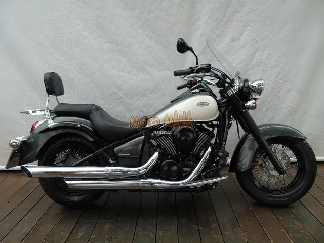 Carro Kawasaki Vulcan 2012 900 Classic