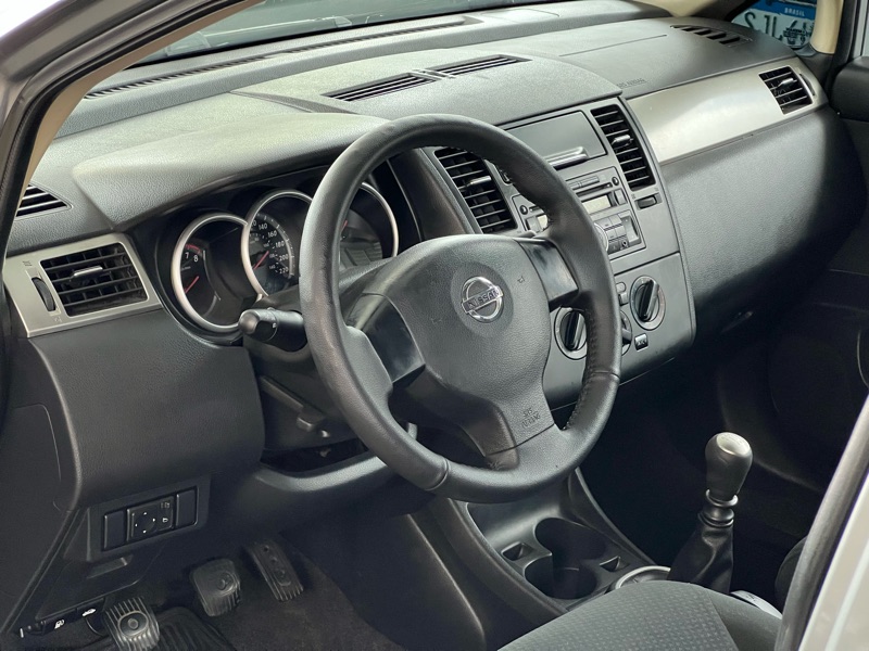 NISSAN TIIDA