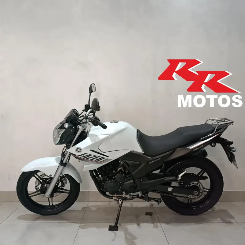 Yamaha YS 250 Fazer Black Edition