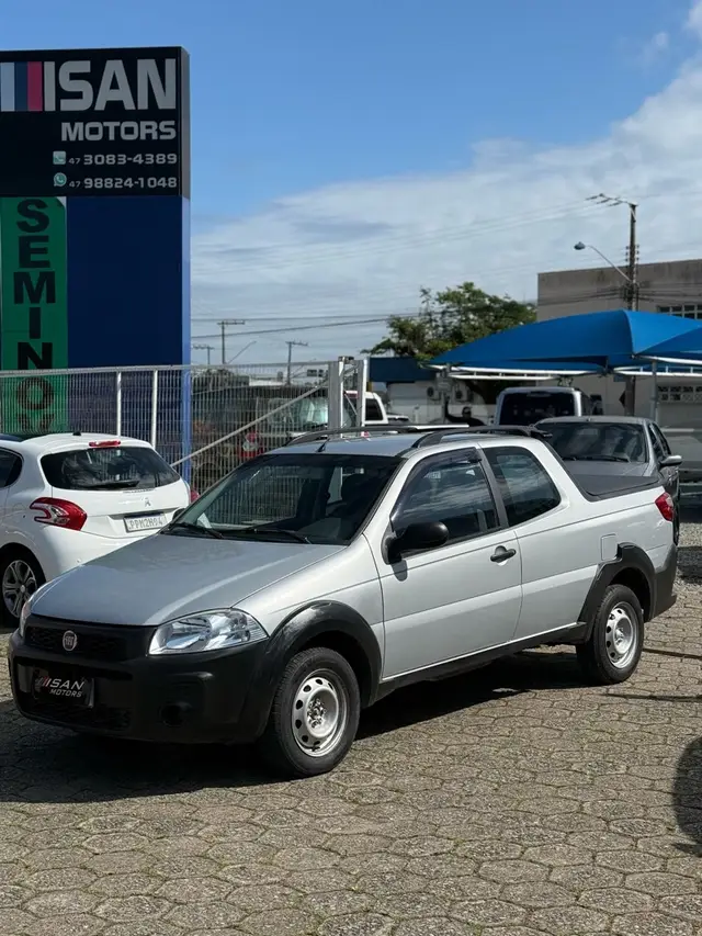 Carro Fiat Strada 2015 Working 1.4 (Flex) (Cabine Dupla)