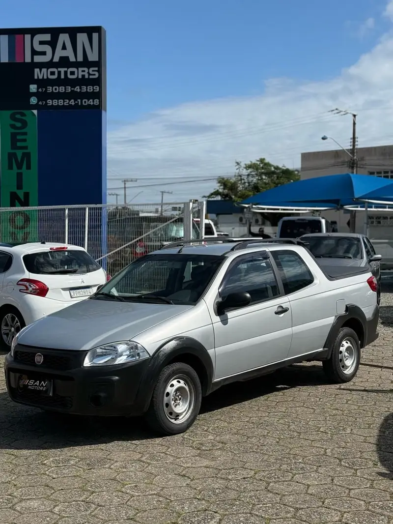 Fiat Strada Working 1.4 (Flex) (Cabine Dupla)