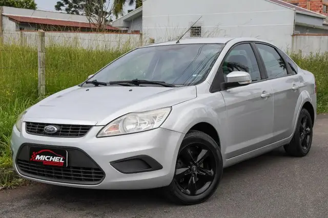 Carro Ford Focus Sedan 2009 GLX 2.0 16V Duratec