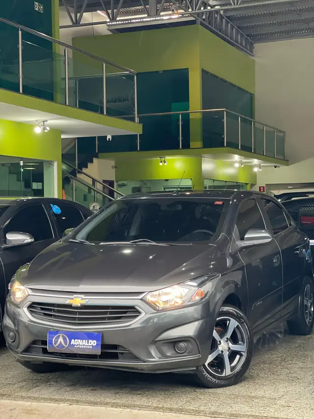 Carro Chevrolet Onix 2018 LT 1.4 8V FlexPower 5p Mec.