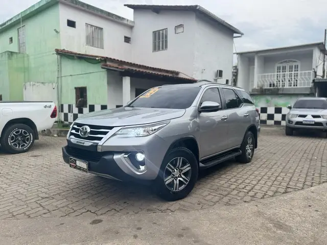 Carro Toyota SW4 2018 2.7 SRV 7L 4x2 (Aut) (Flex)