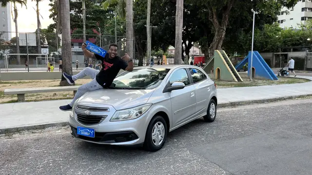 Carro Chevrolet Onix 2014 1.0 LT SPE/4
