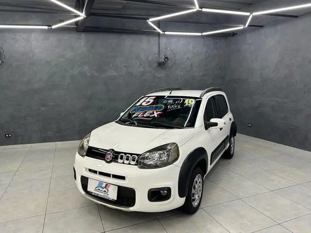 Carro Fiat Uno 2015 Vivace Celeb. 1.0 8V (Flex) 4p