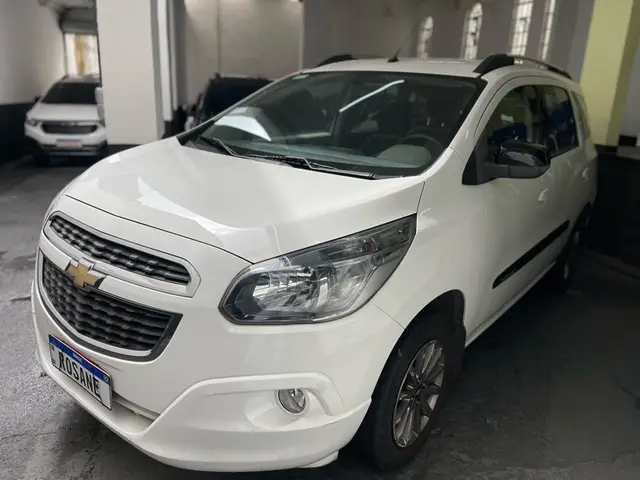 Carro Chevrolet Spin 2015 Advantage 5S 1.8 (Flex) (Aut)
