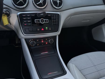 GLA 200 GLA 200 1.6 Style
