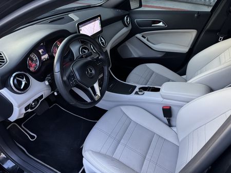 GLA 200 GLA 200 1.6 Style