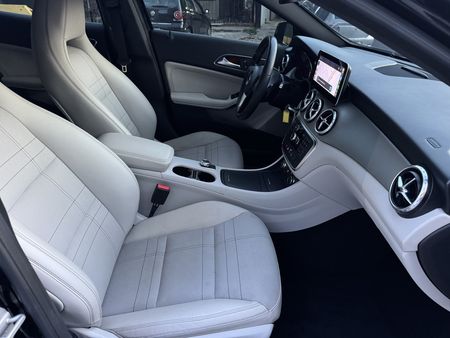 GLA 200 GLA 200 1.6 Style