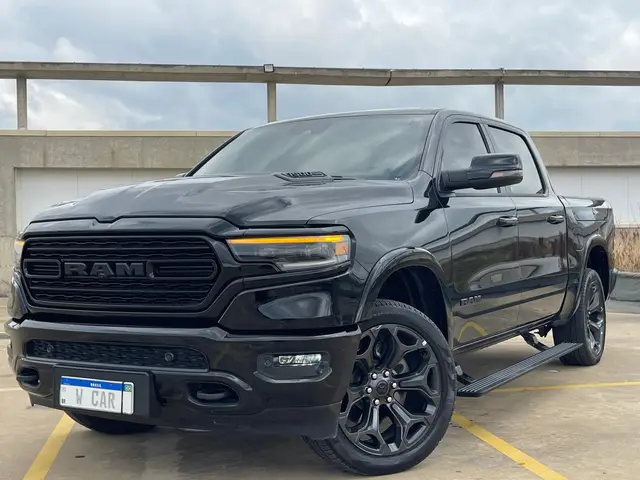 Carro RAM 1500 2024 Limited Night Edition 5.7