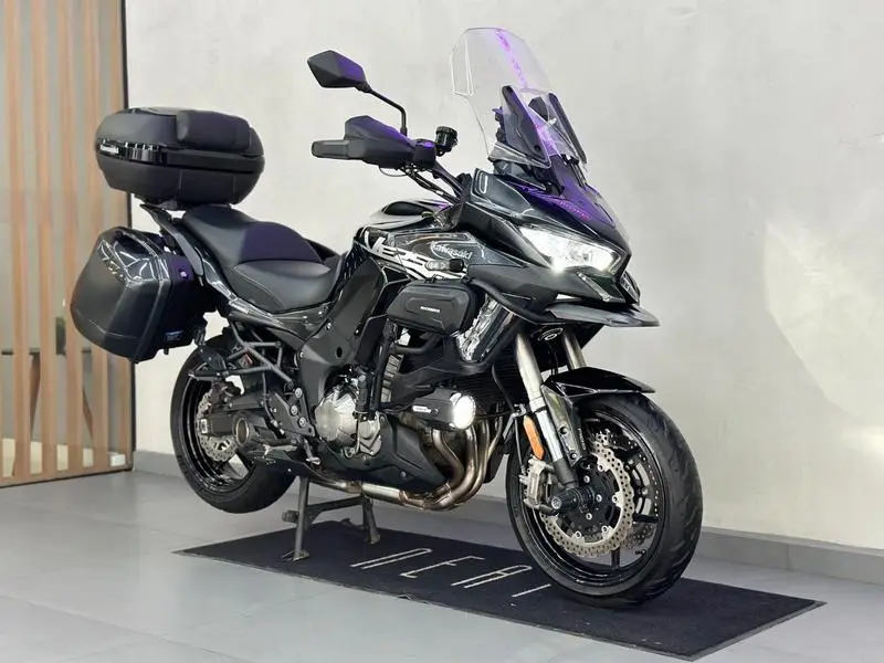 Kawasaki 1000 Grand Tourer