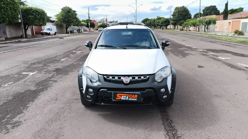 Fiat Adventure Locker 1.8 8V (Flex)