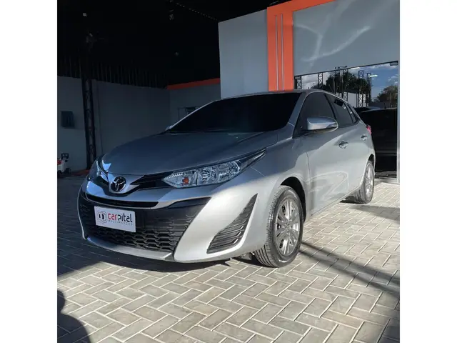 Carro Toyota Yaris 2022 1.5 XL Plus Connect CVT (Flex)