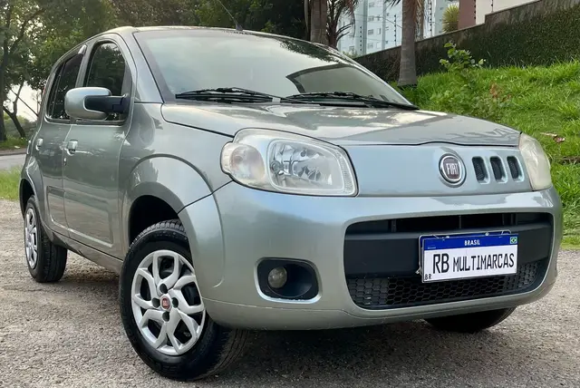 Carro Fiat Uno 2012 Vivace 1.0 8V (Flex) 4p