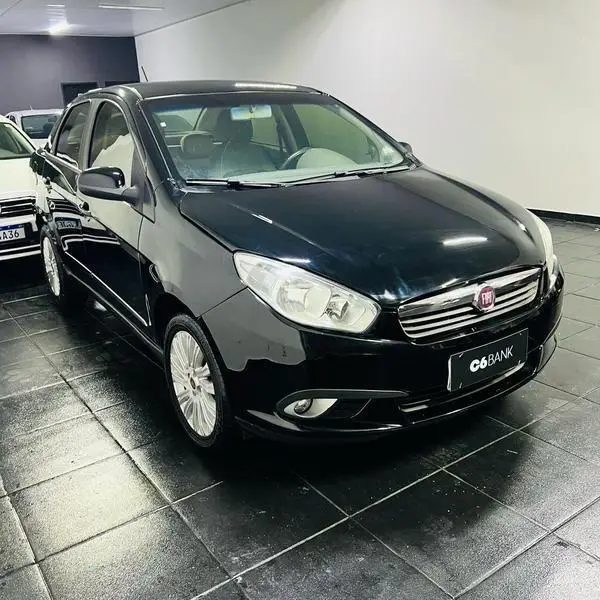 Fiat Grand Siena Essence 1.6 16V (Flex)