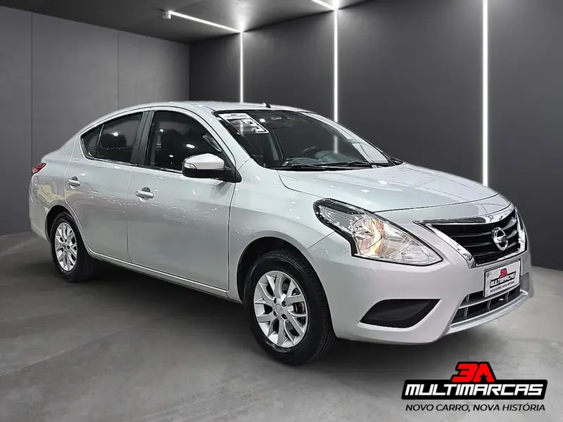 Nissan Versa 1.6 16V SV (Flex)