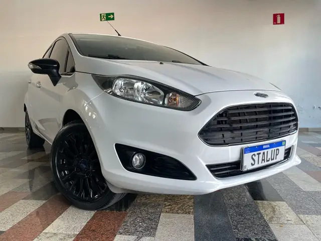 Carro Ford Fiesta Hatch 2017 SEL 1.6 16V Flex Mec. 5p - G