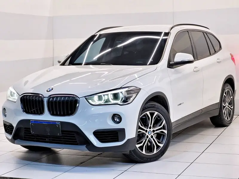 BMW X1 2.0 sDrive20i X-Line ActiveFlex