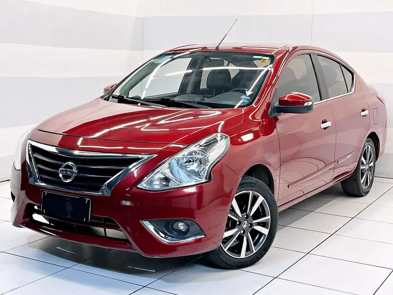 Nissan Versa 1.6 16V Unique CVT (Flex)