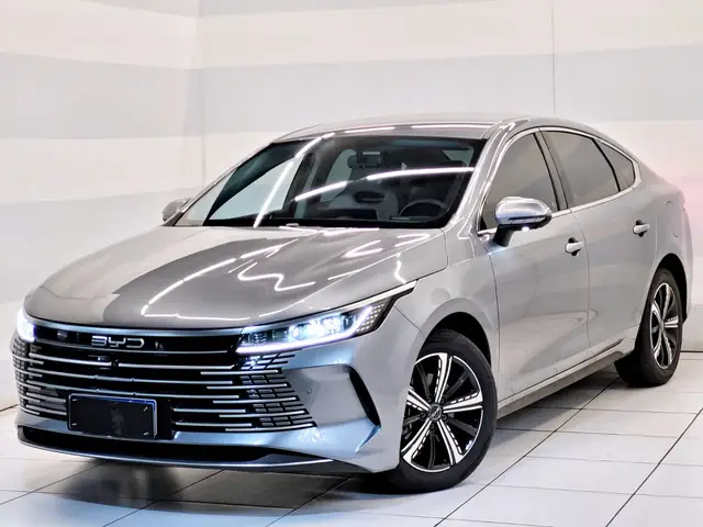 Carro BYD King 2025 DM-i GL