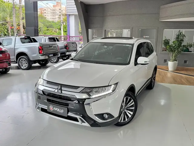 Carro Mitsubishi Outlander 2019 2.0 HPE 7L CVT