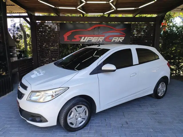 Carro Chevrolet Onix 2014 1.0 LT SPE/4