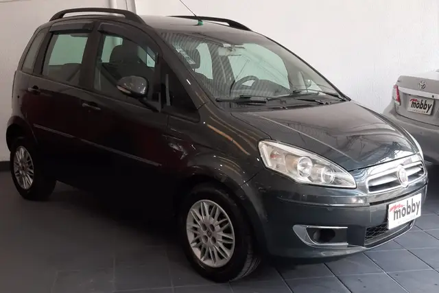 Carro Fiat Idea 2014 Attractive 1.4 8V (Flex)