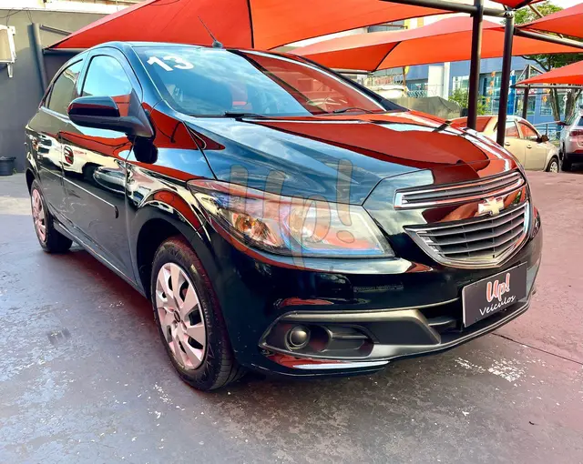 Carro Chevrolet Onix 2013 1.4 LT SPE/4