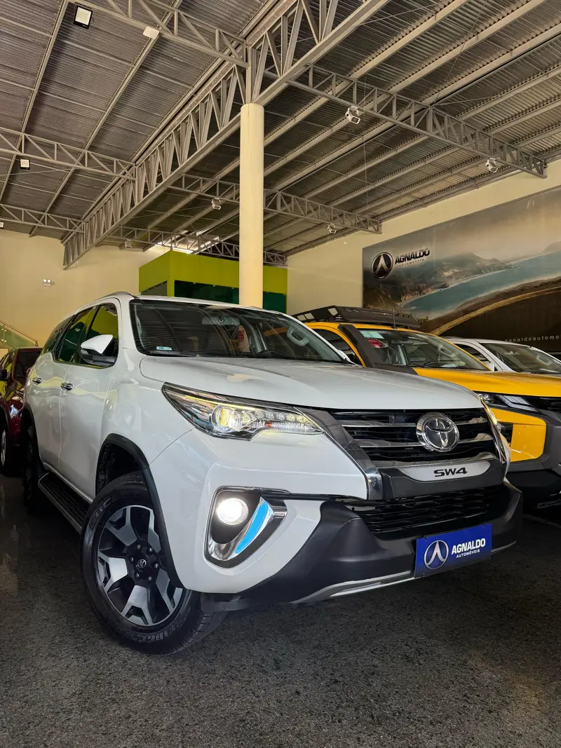 Toyota SW4 2.8 TDI SRX 5L 4x4 (Aut)