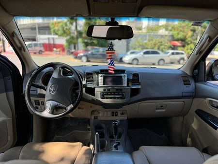 Hilux SW4 SRV 3.0 4X4(5 lugares)