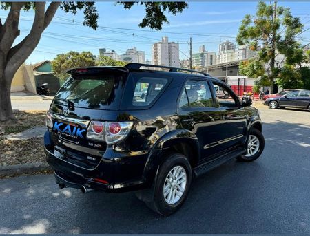 Hilux SW4 SRV 3.0 4X4(5 lugares)