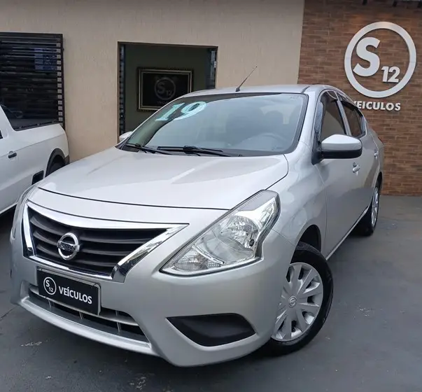 Nissan Versa 1.6 16V S FlexStart (Flex)