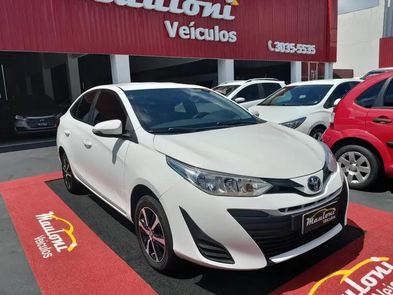 Toyota Yaris 1.5 S CVT (Flex)
