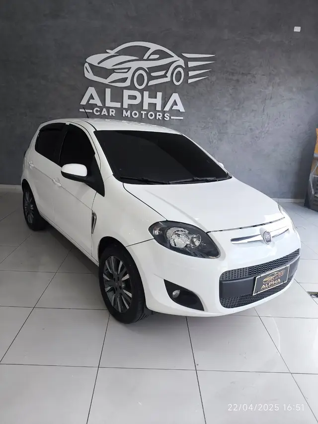 Carro Fiat Palio 2013 Attractive 1.4 8V (Flex)