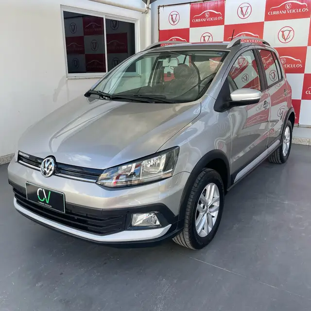 Carro Volkswagen CrossFox 2016 1.6 16v MSI (Flex)