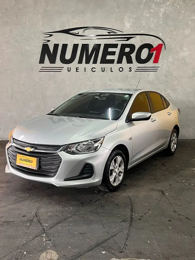 Carro Chevrolet Onix Plus 2022 1.0 LT (Flex)