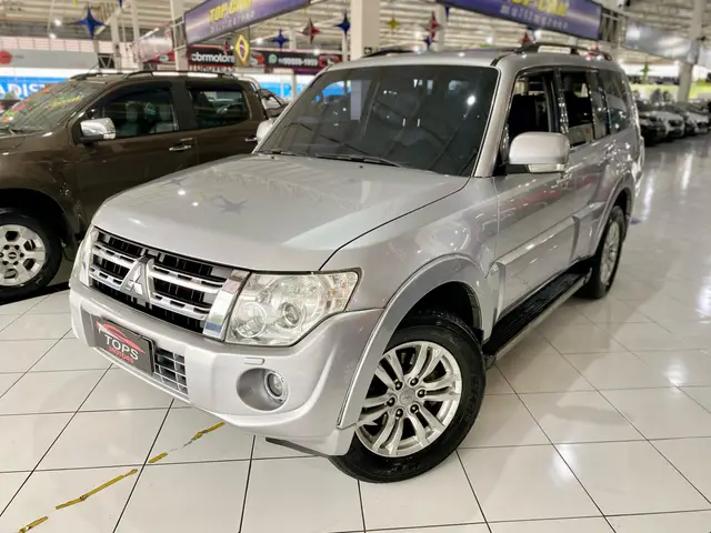 Carro Mitsubishi Pajero Full 2012 HPE 3.8 3p