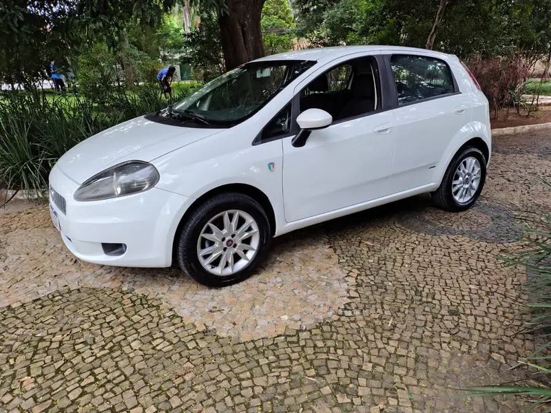 Fiat Punto Attractive 1.4 (Flex)
