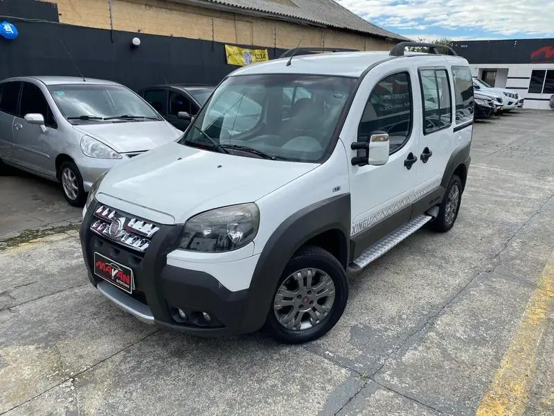 Fiat Doblò Adventure 1.8 16V (Flex)