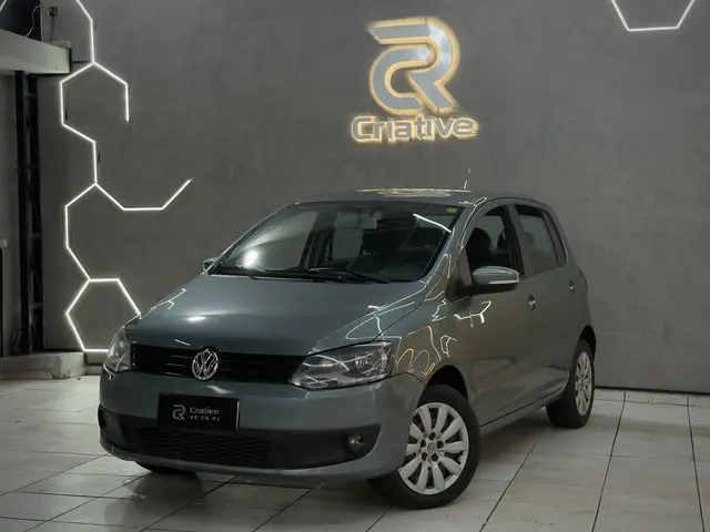 Carro Volkswagen Fox 2011 1.0 8V (Flex) 4p
