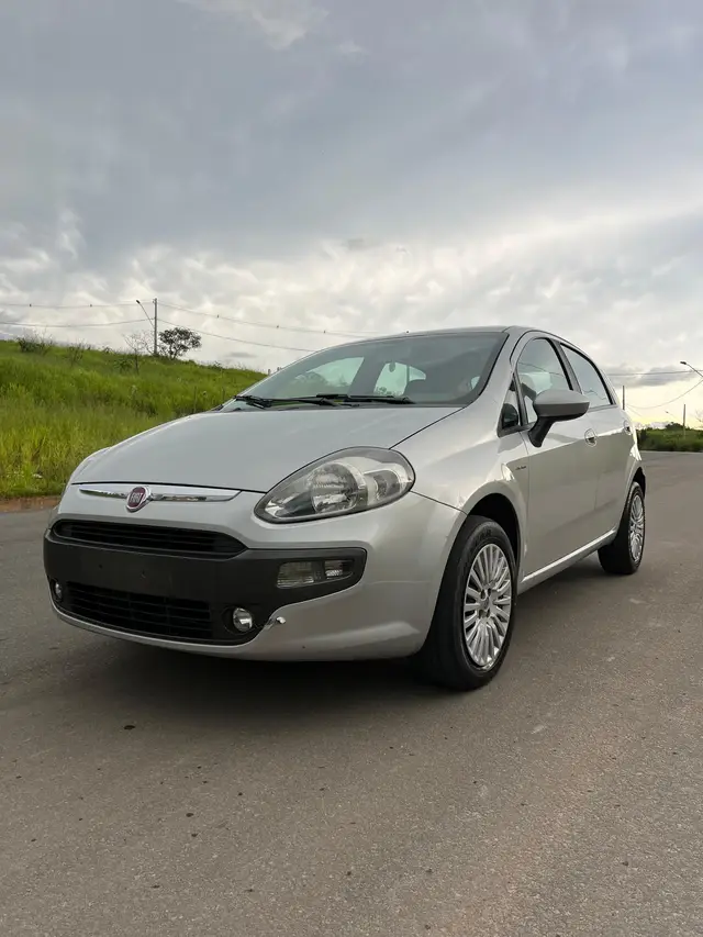 Carro Fiat Punto 2015 Essence 1.6 16V (Flex)