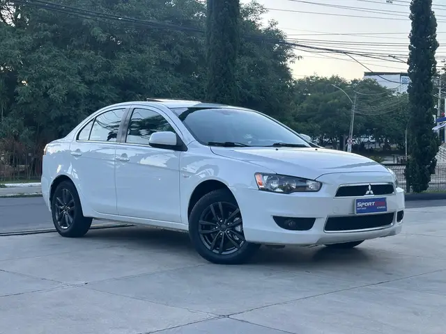 Carro Mitsubishi Lancer 2016 HLE 2.0 16V 160cv Aut.