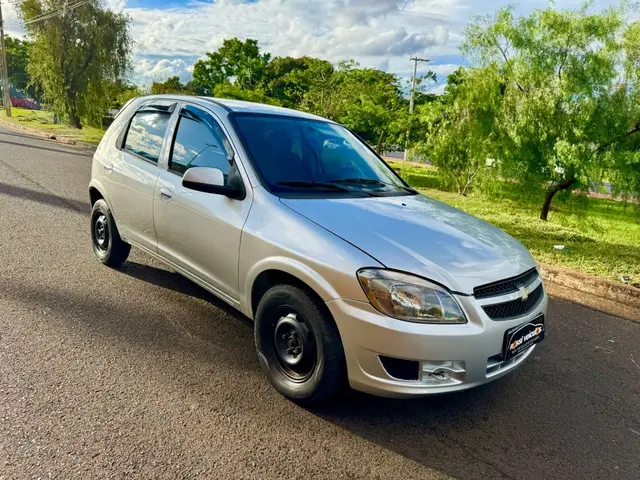Carro Chevrolet Celta 2013 LS 1.0 (Flex) 2p